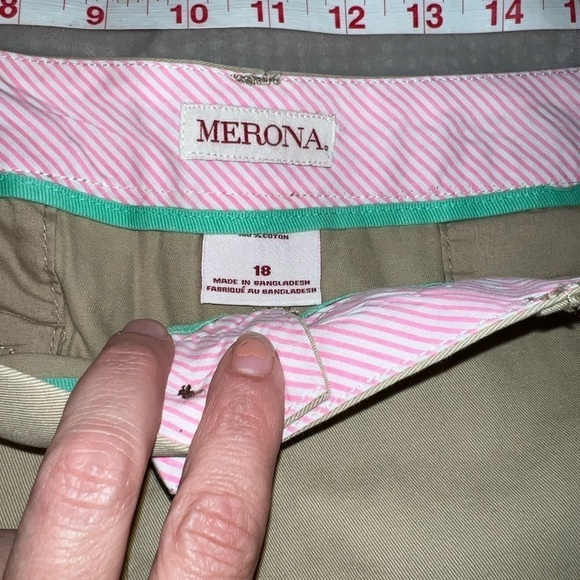 *Women's Merona Shorts size 18 - Picture 2 of 6